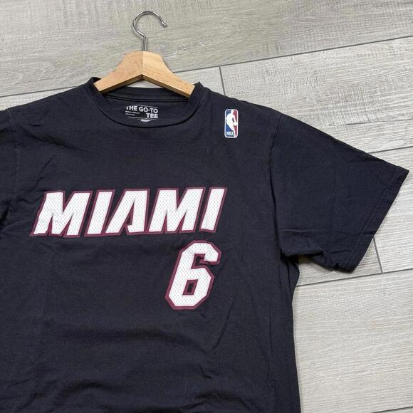 Adidas Miami Heat LeBron James#6 NBA Graphic Tee Black Size M Go-To Tee Athletic - Picture 5 of 6